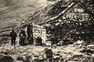 [S�mun Fr. Niclasen vi� konu og ommud�tturin]